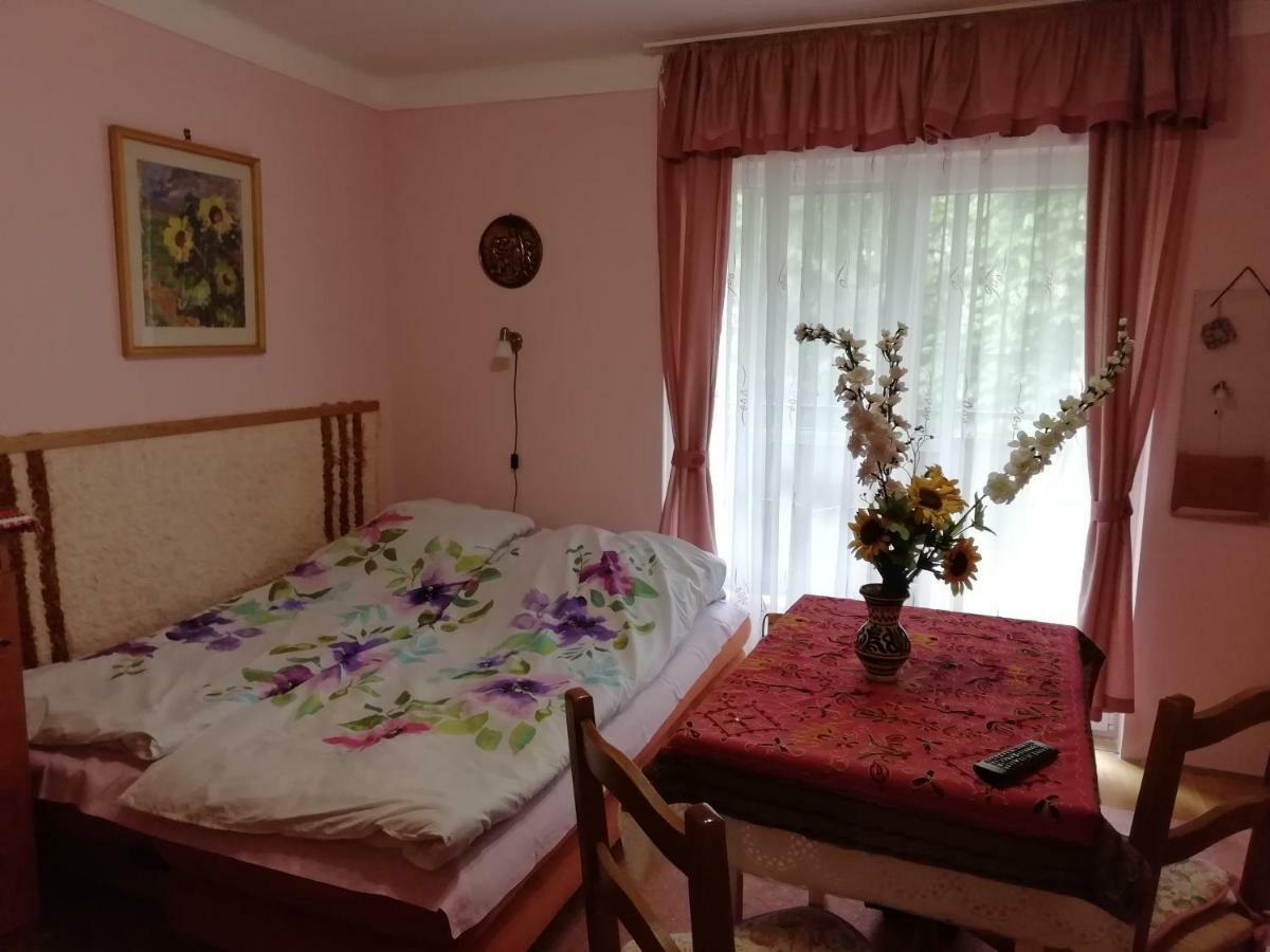 Harkány Gyoengyvirag Ueduelo - Mario Apartman מראה חיצוני תמונה